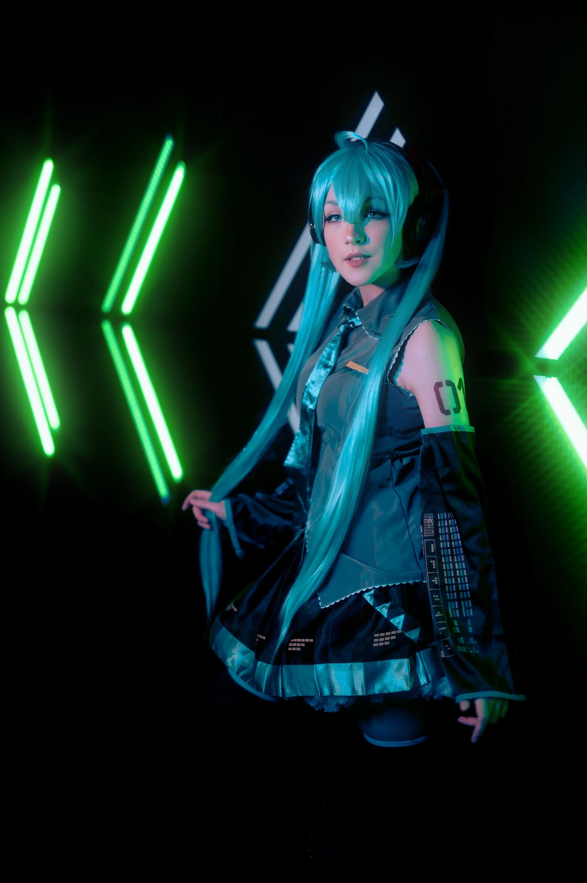 Hatsune Miku (@kikibuncos on insta) picture 1 of 7