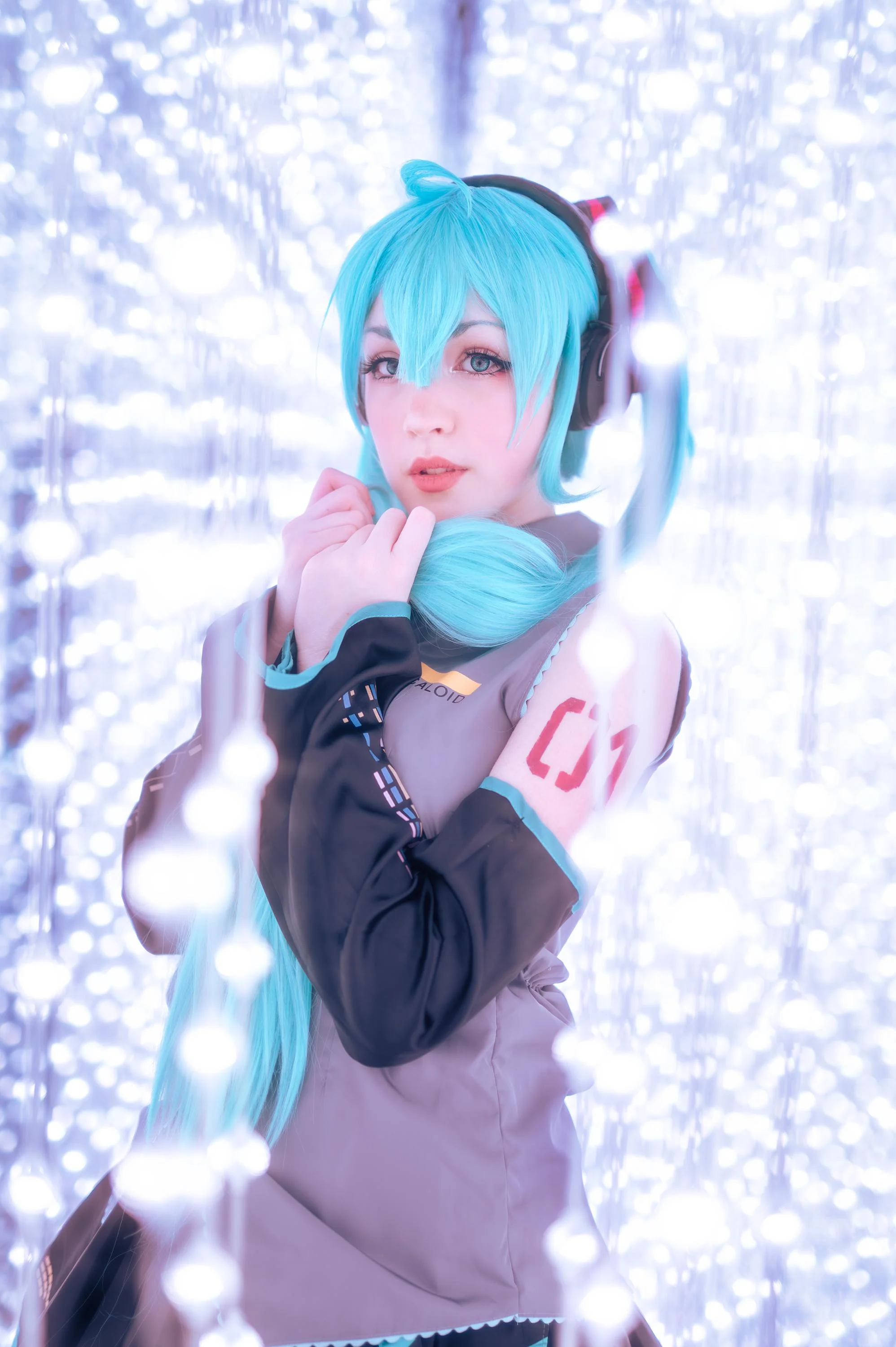 Hatsune Miku (@kikibuncos on insta) picture 3 of 7
