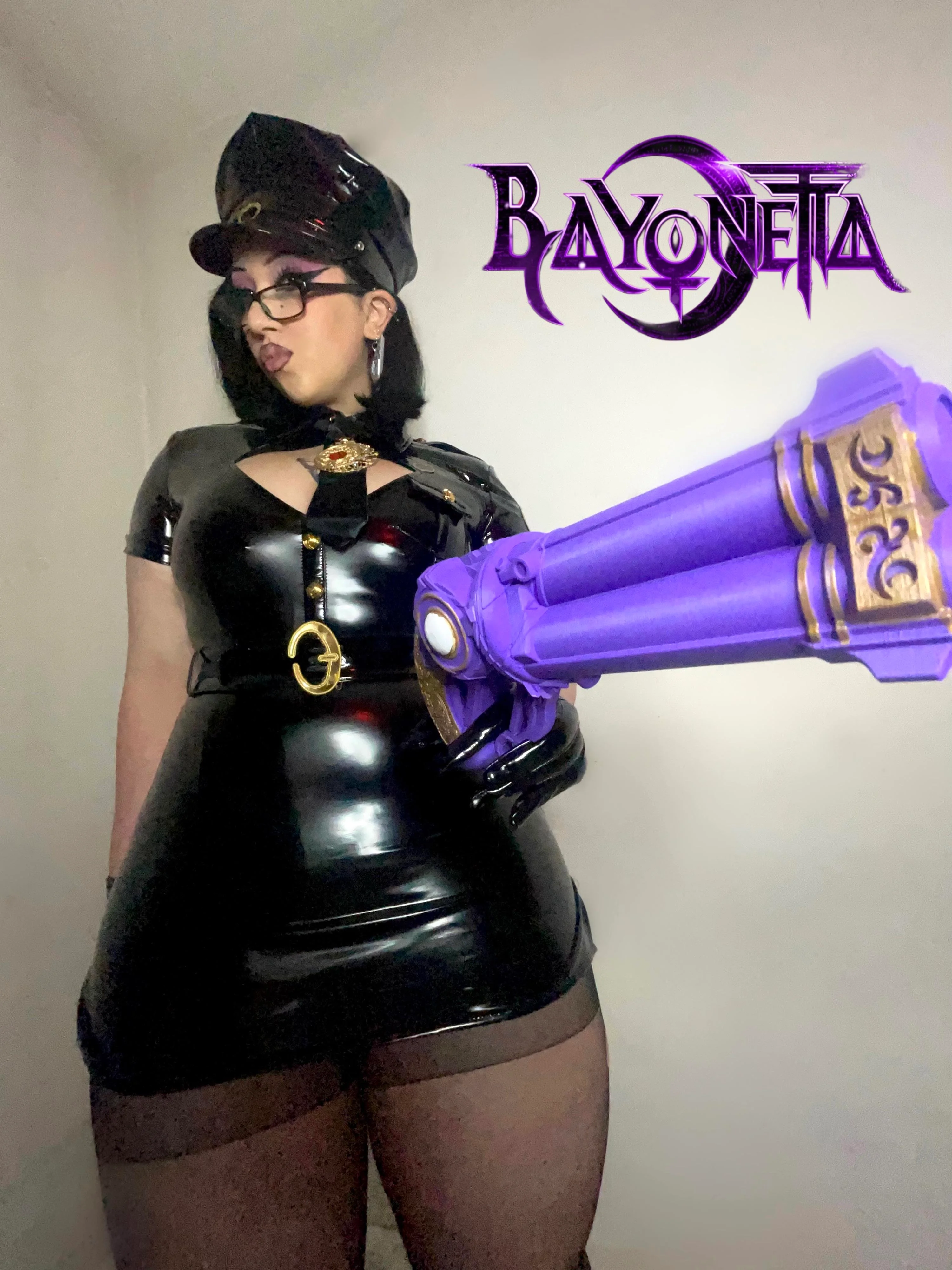Bayonetta police cosplay (@bunnisaliva) picture 3 of 7