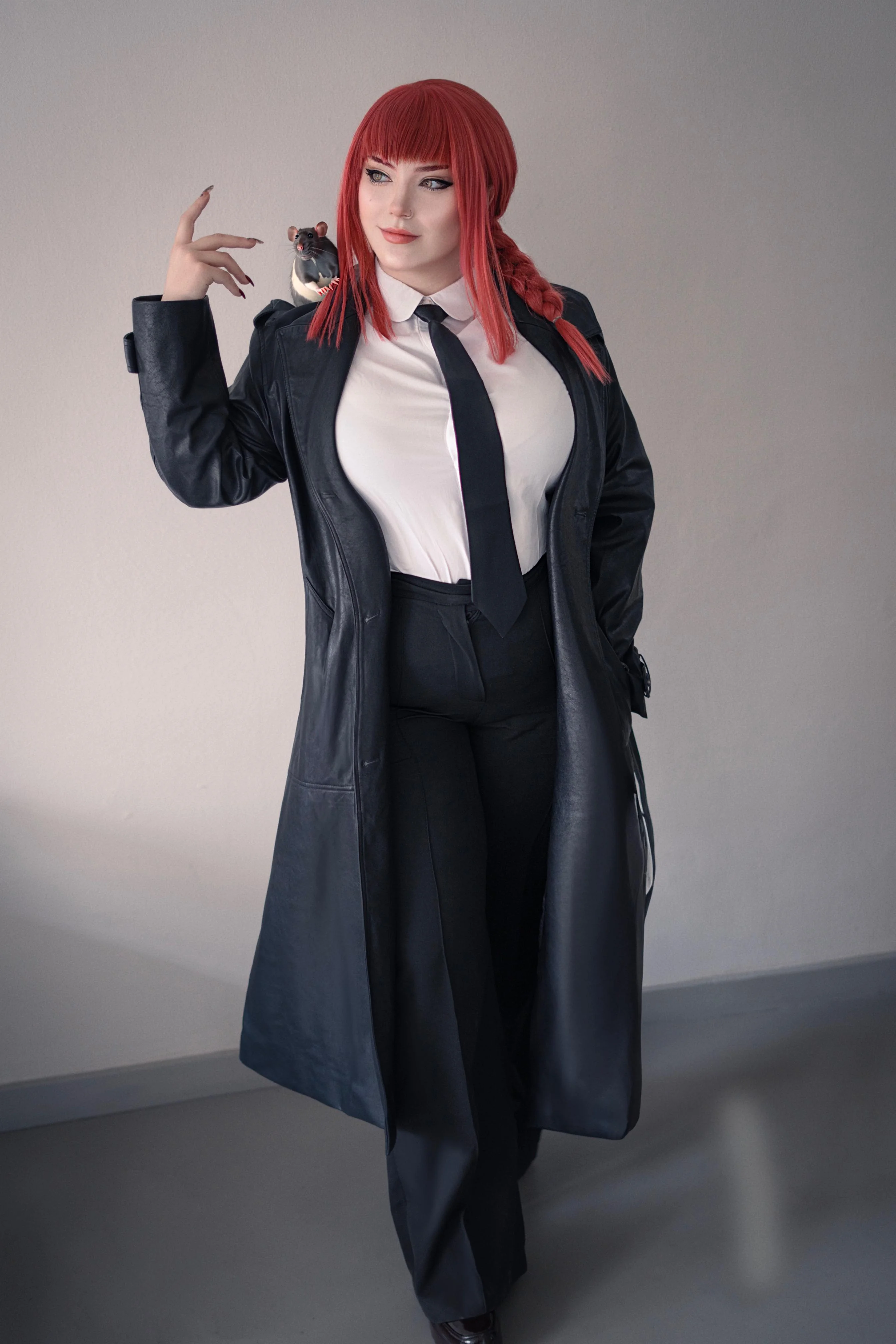 My Makima cosplay (Kuroitsune) picture 1 of 1