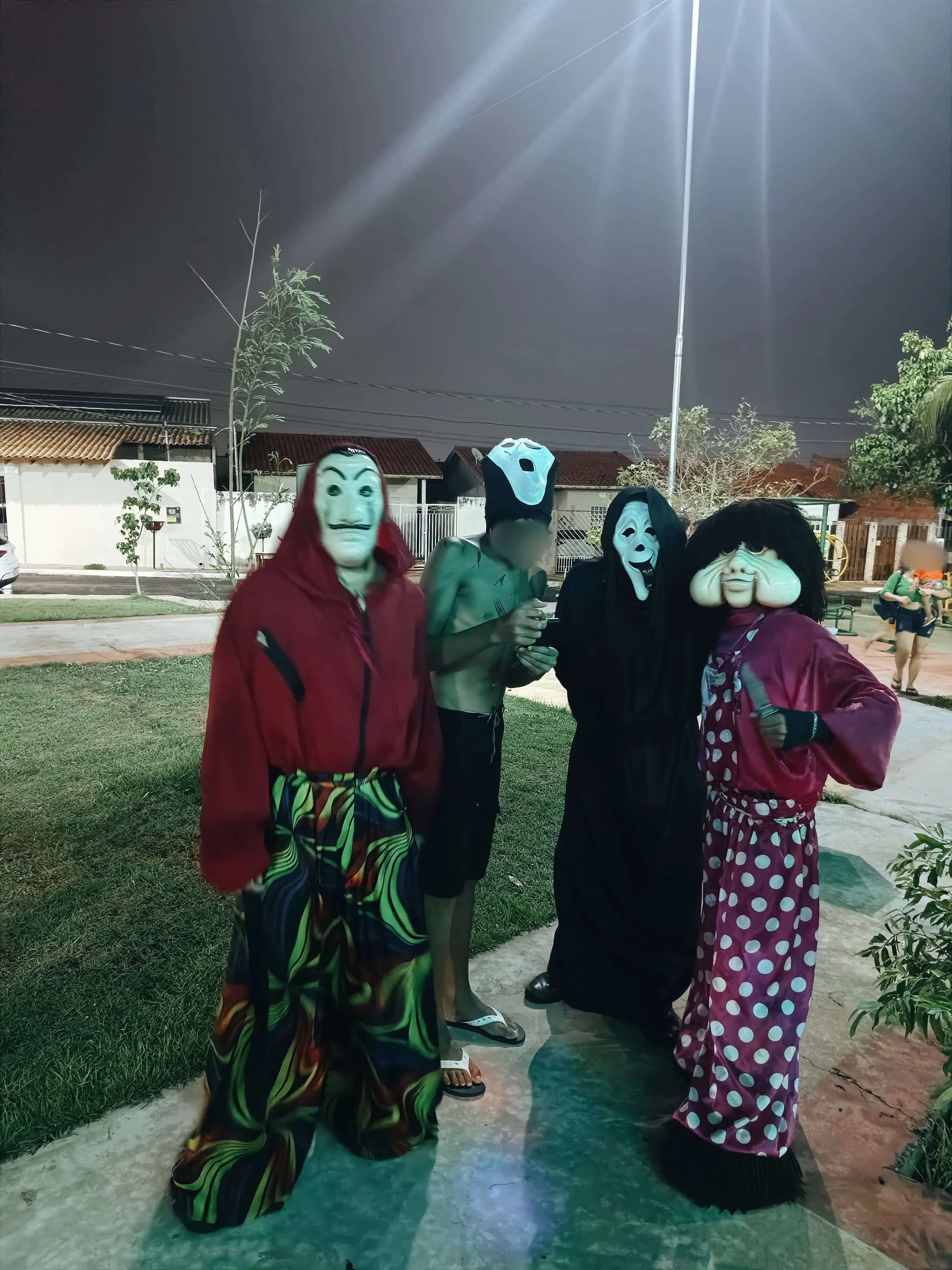 [Self] panic at the Hurricane truck! (My ghostface cosplay From Scary movie ) - Victor Fox picture 9 of 10