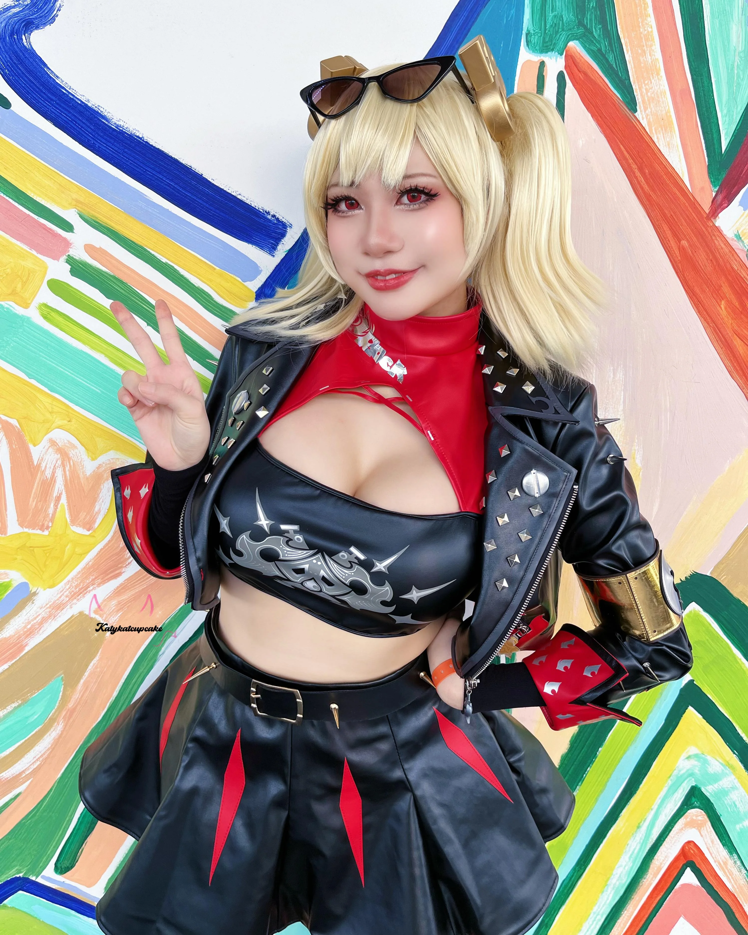Burnice White Cosplay by Katykatcupcake (Zenless Zone Zero) picture 2 of 4