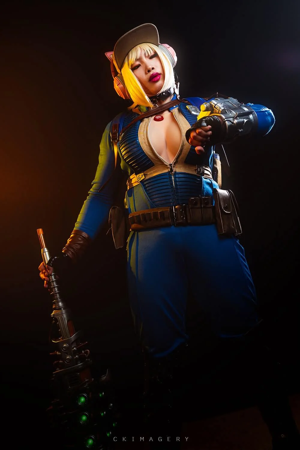 Vault Girl by (Hakuru15) from [Fallout] picture 3 of 3