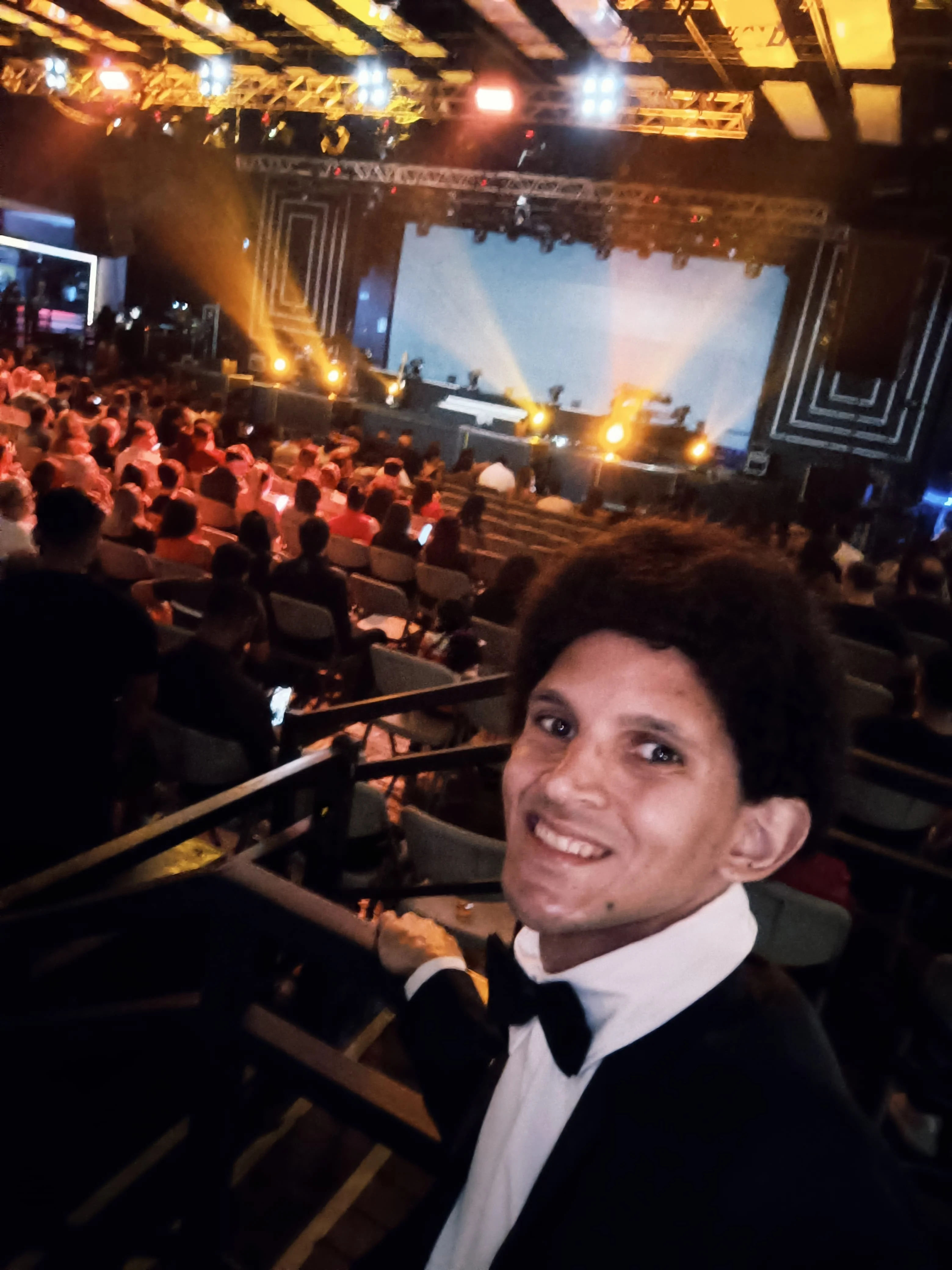 Uuhhhh! (My Michael Jackson - Off the Wall era Cosplay) - Victor Fox 🦊 picture 6 of 12