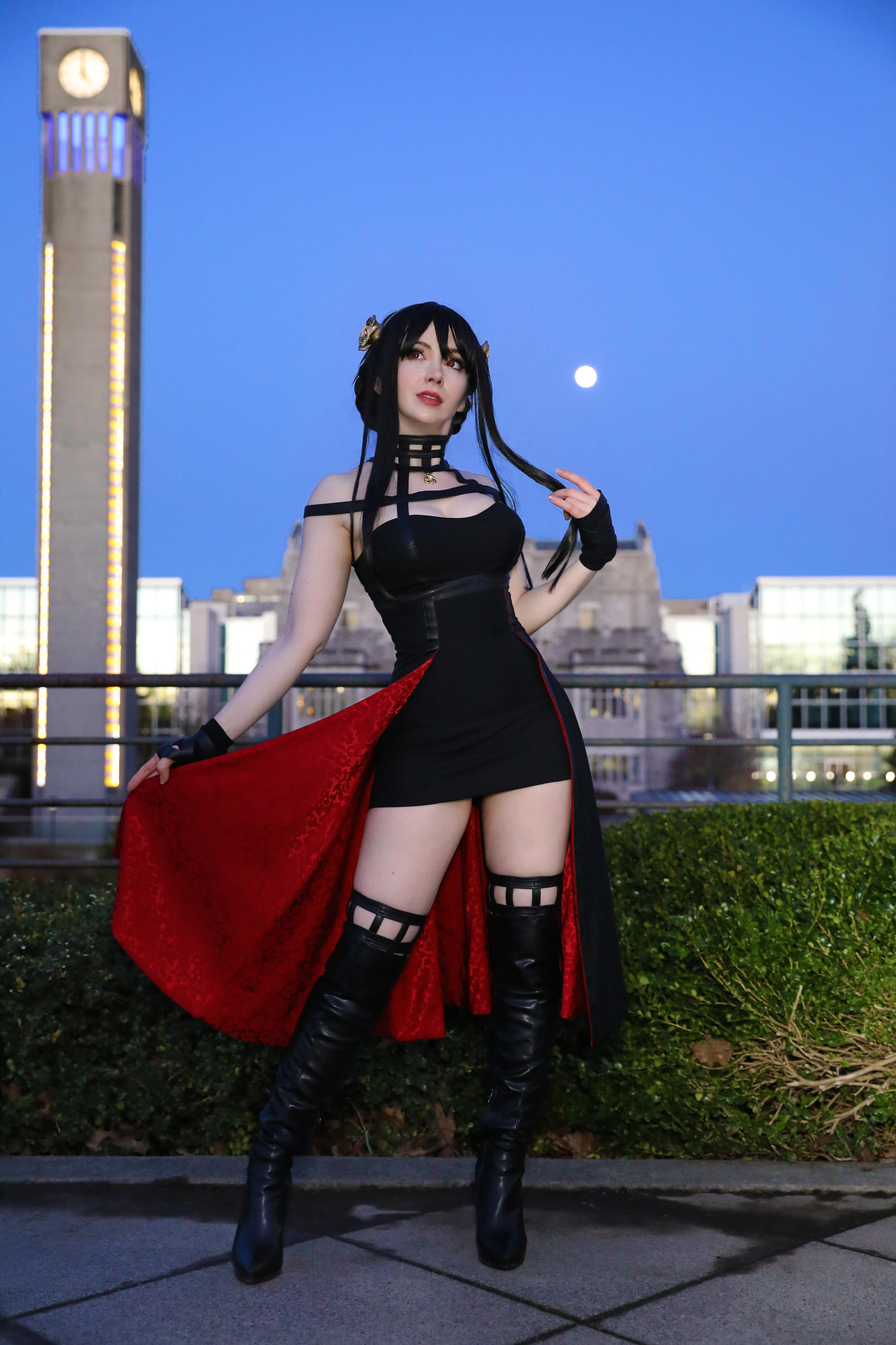 My Yor Forger cosplay ⚘️ (Mimi Reaves) picture 3 of 4