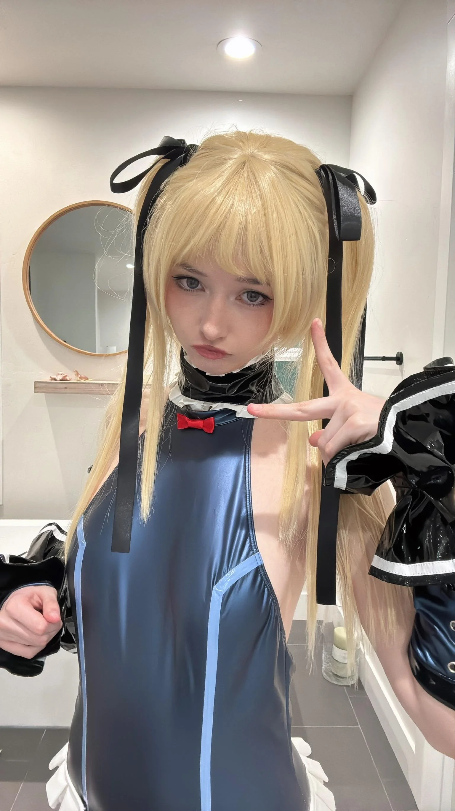 Marie Rose (Dead or Alive) by Smeeps <3 picture 1 of 3