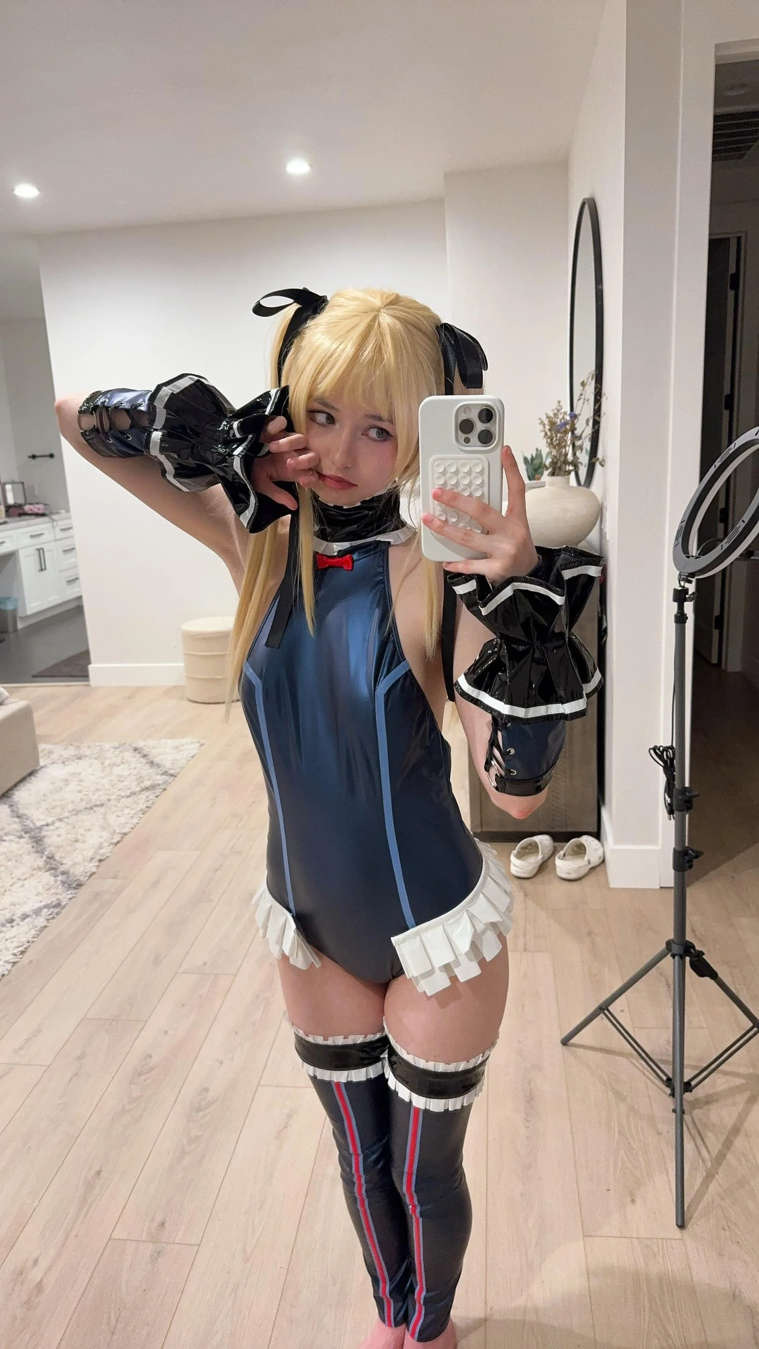 Marie Rose (Dead or Alive) by Smeeps <3 picture 3 of 3