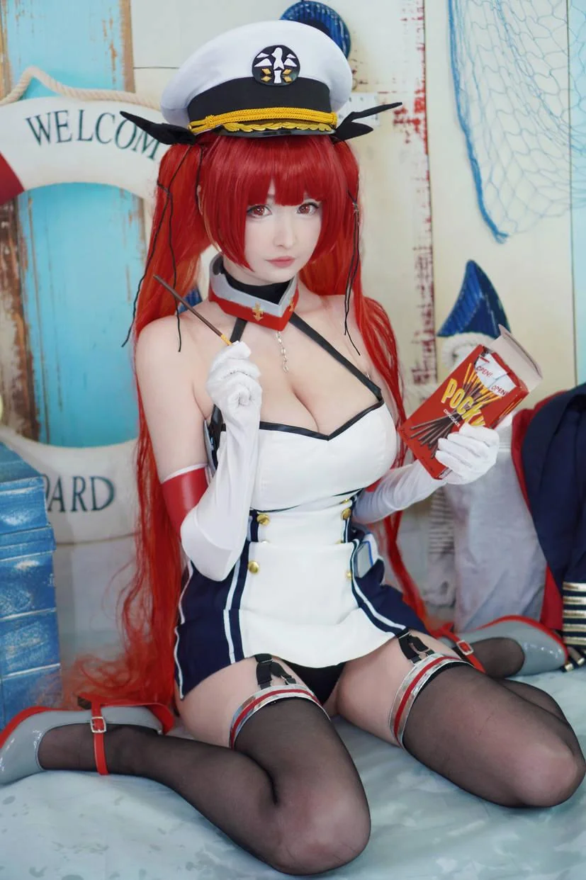 Honolulu cosplay from Azur Lane by Hidori Rose picture 1 of 2