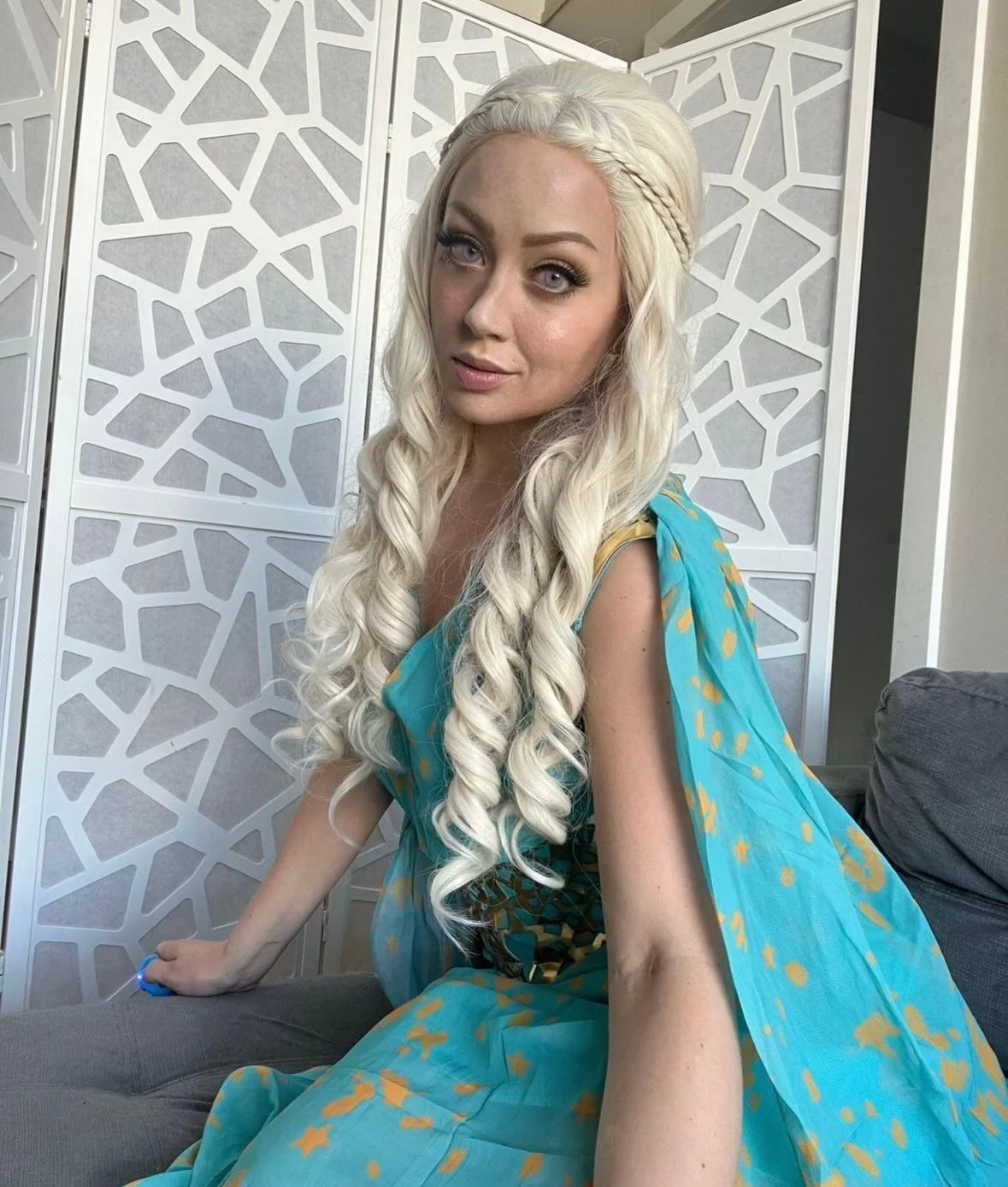 Daenerys Targaryen [Game Of Thrones] (Twobrattycats) picture 1 of 1