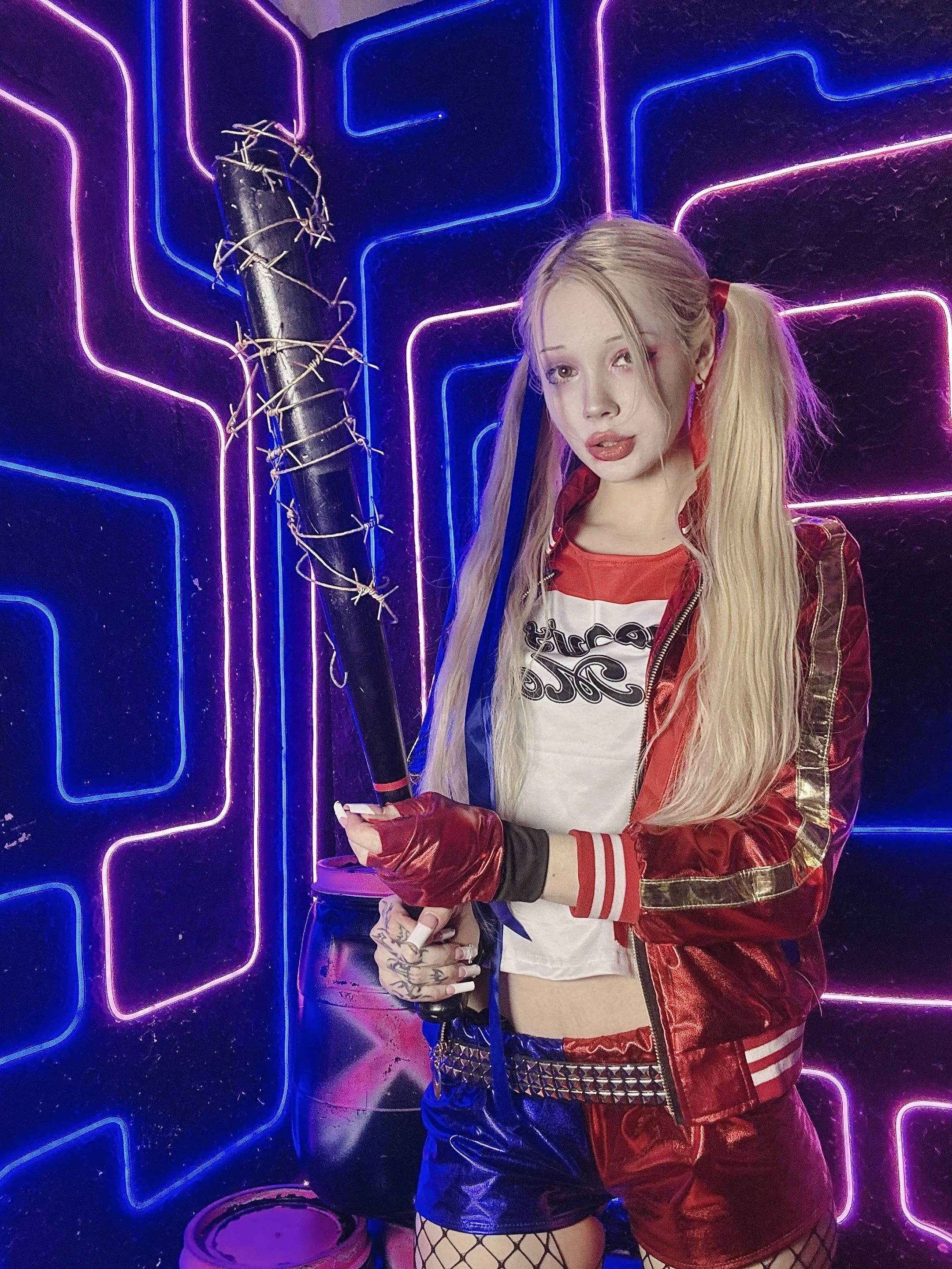 Harley Quinn (DC) by lilmollypill picture 1 of 1
