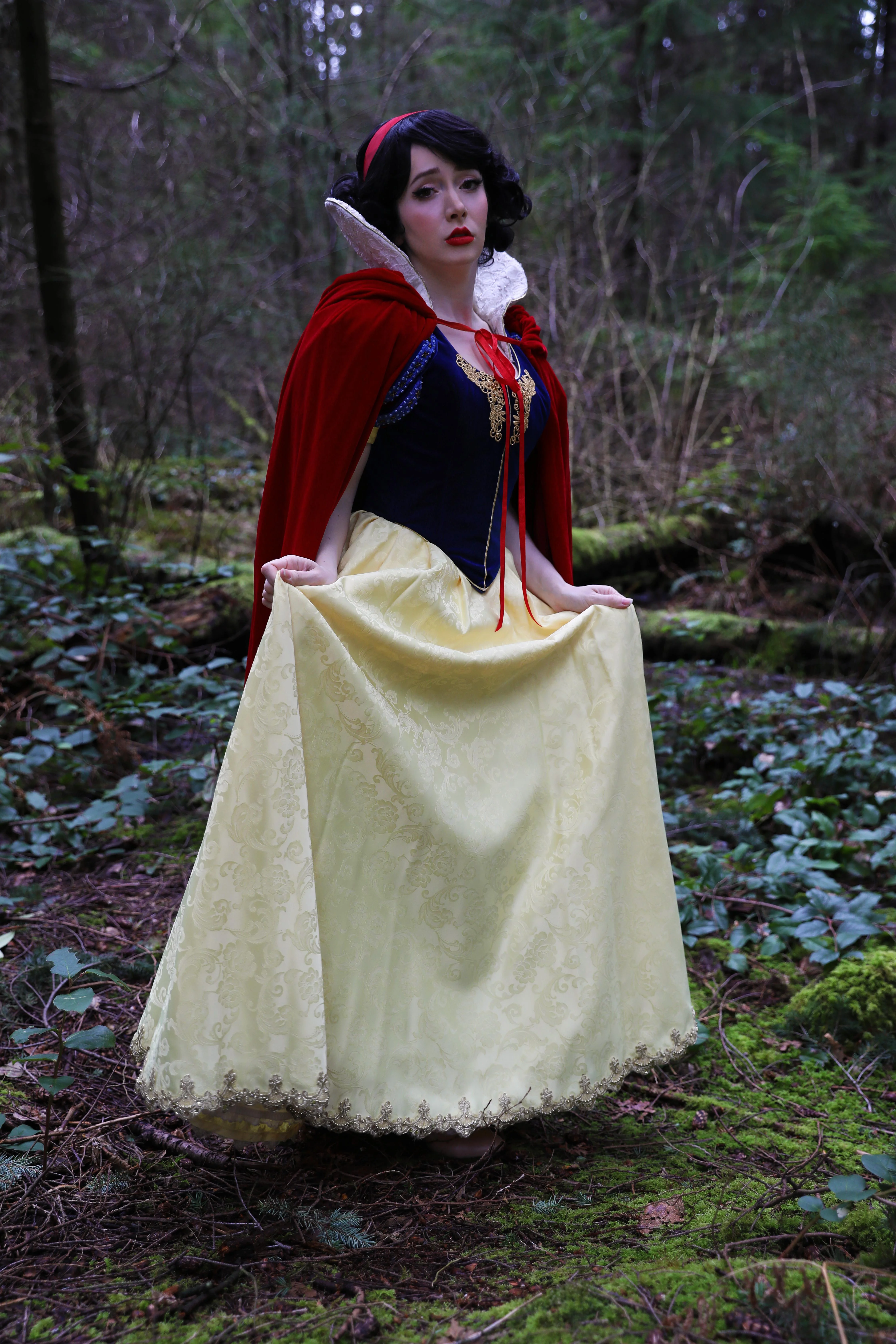 My Snow White cosplay 🍎 (Mimi Reaves) picture 2 of 2