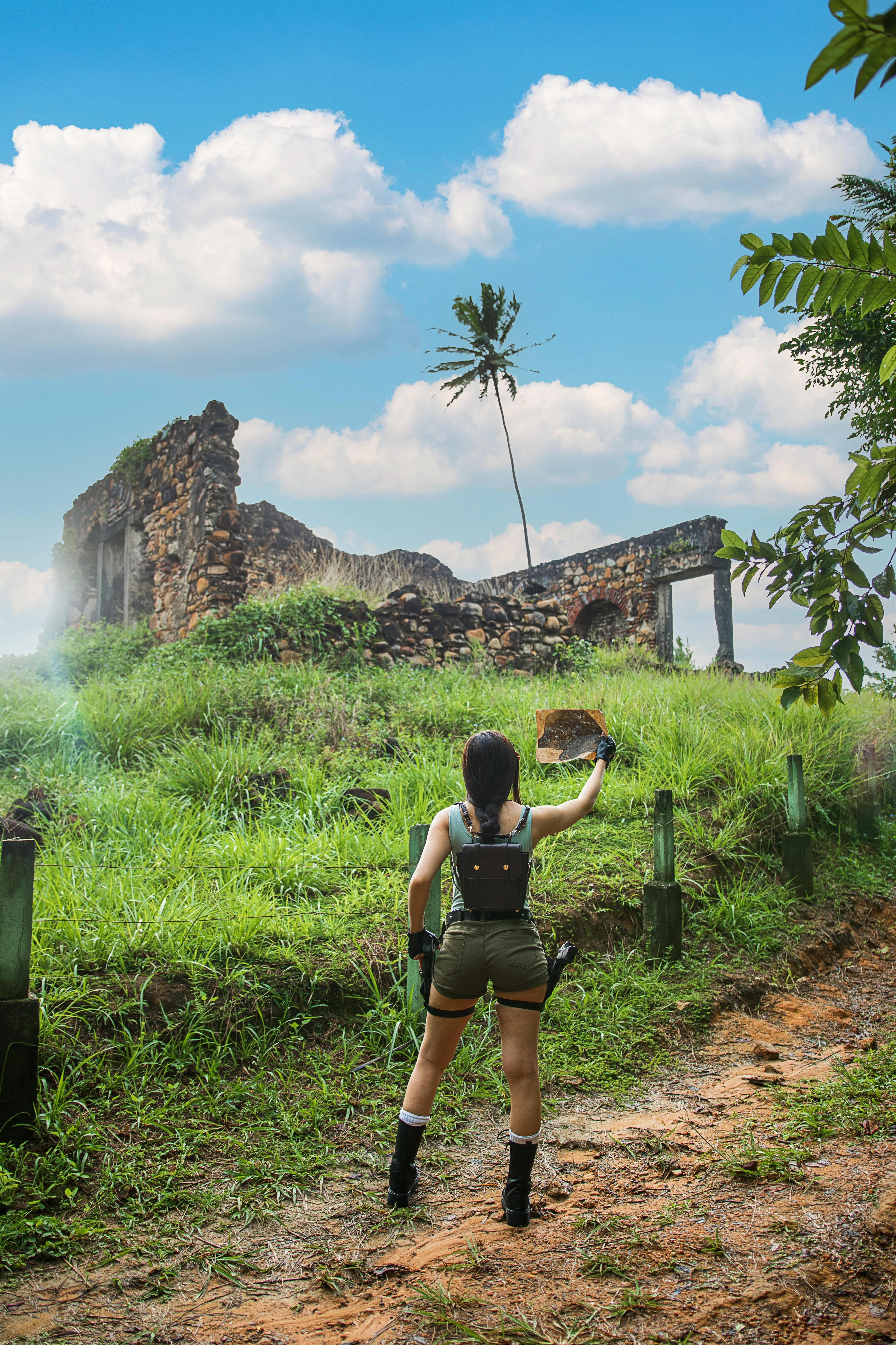My Lara Croft cosplay from Tomb Raider (biancakariina) picture 3 of 3