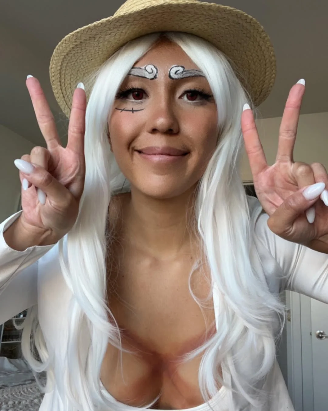Gear 5 Luffy cosplay by (Angie) [One Piece] picture 2 of 4