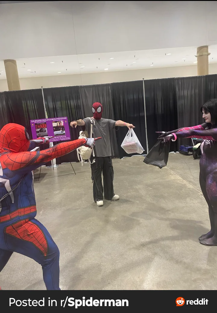 Ever time I (u/Jazzlike_Fortune_678) dressed up as Spider-Man at a con picture 4 of 15