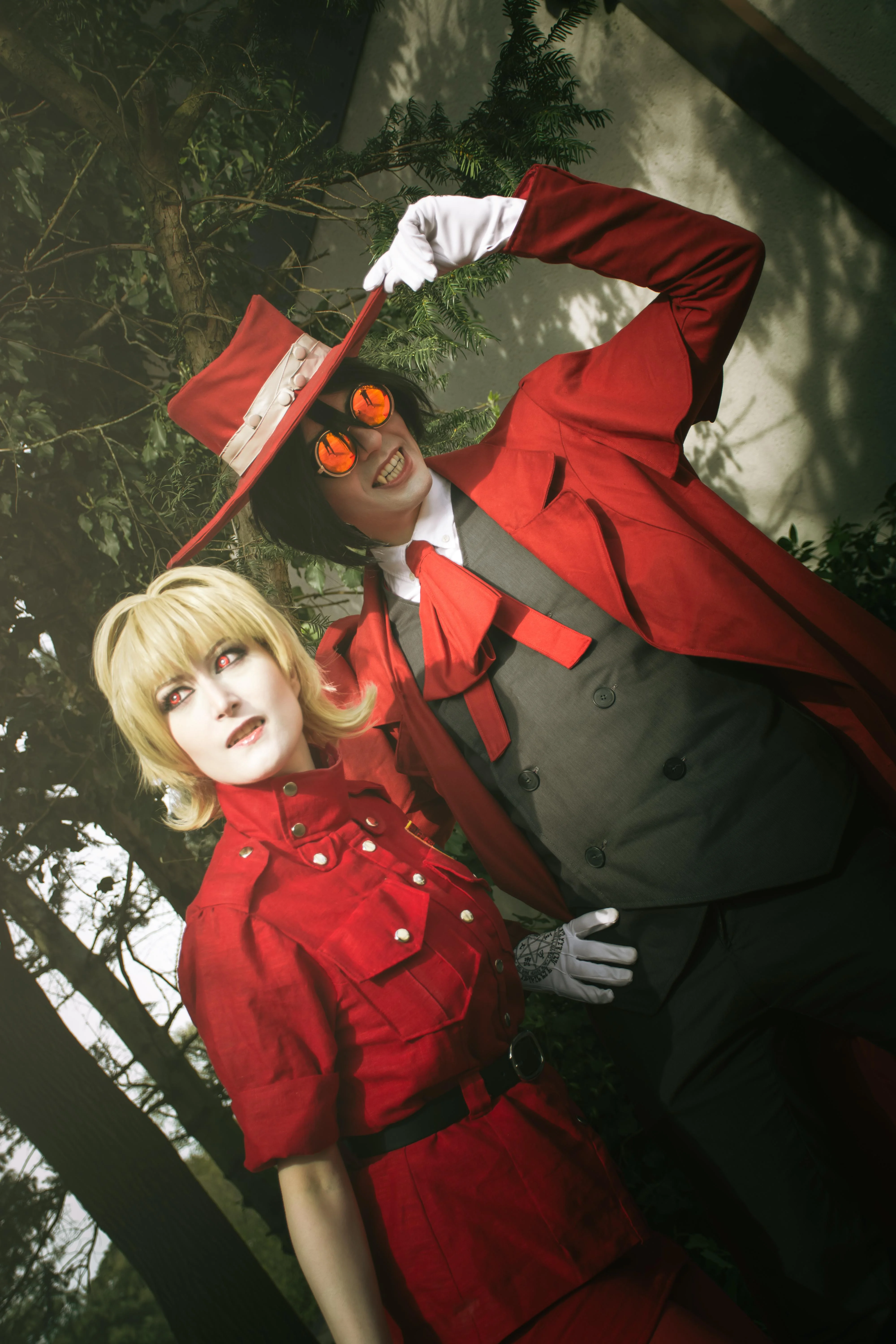 Victoria Seras & Alucard - Hellsing Ultimate, by Lauramona_Flowers & P0temkin picture 2 of 3