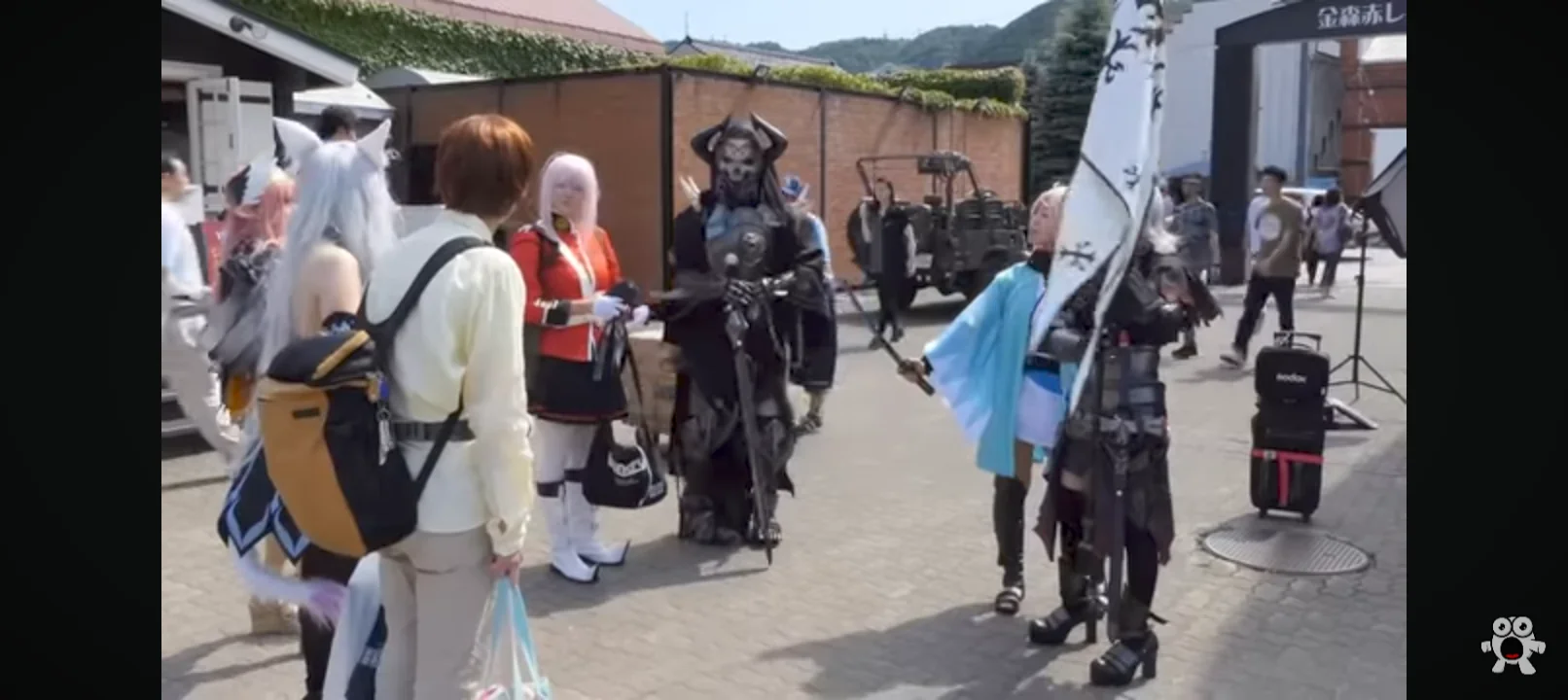(not my cosplay) Help me identify a cosplay, please? picture 1 of 2