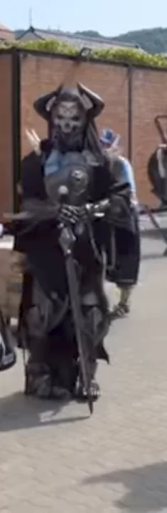 (not my cosplay) Help me identify a cosplay, please? picture 2 of 2