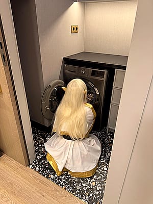 Frieren in a housewife by Luna'
