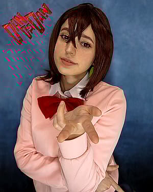 Momo (Dandadan) by Lynara_cos'