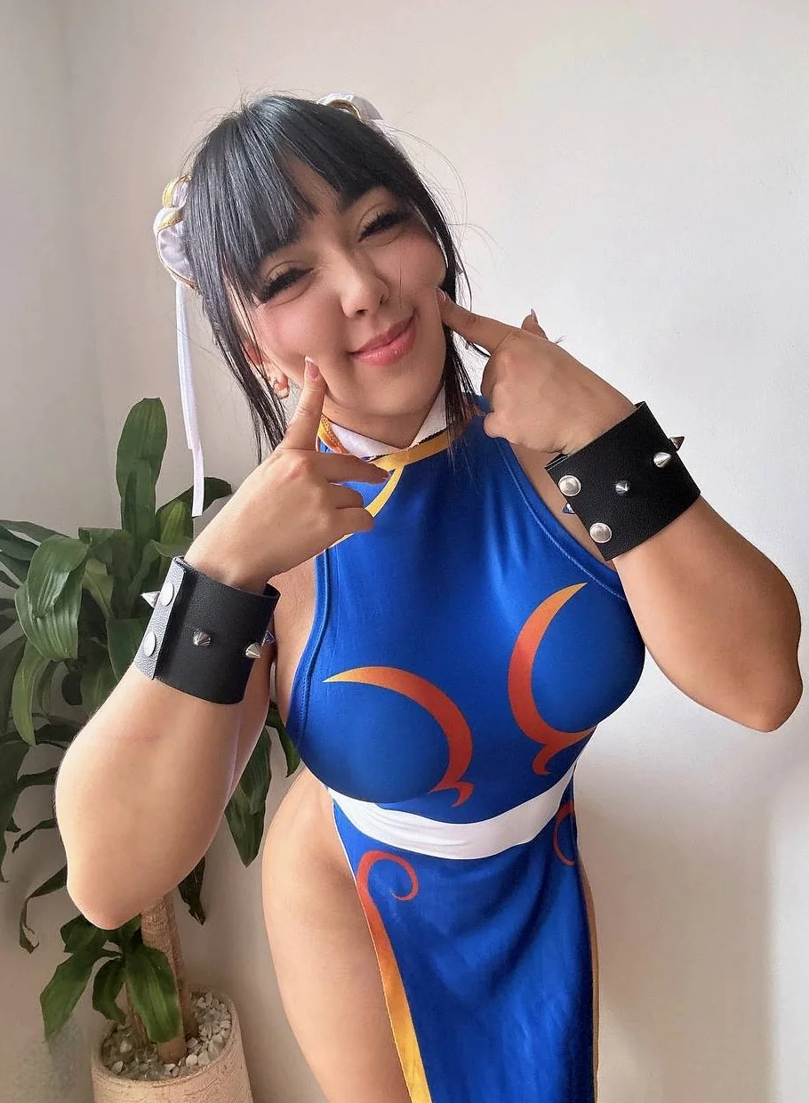 ChunLi By Jade Miura picture 1 of 2