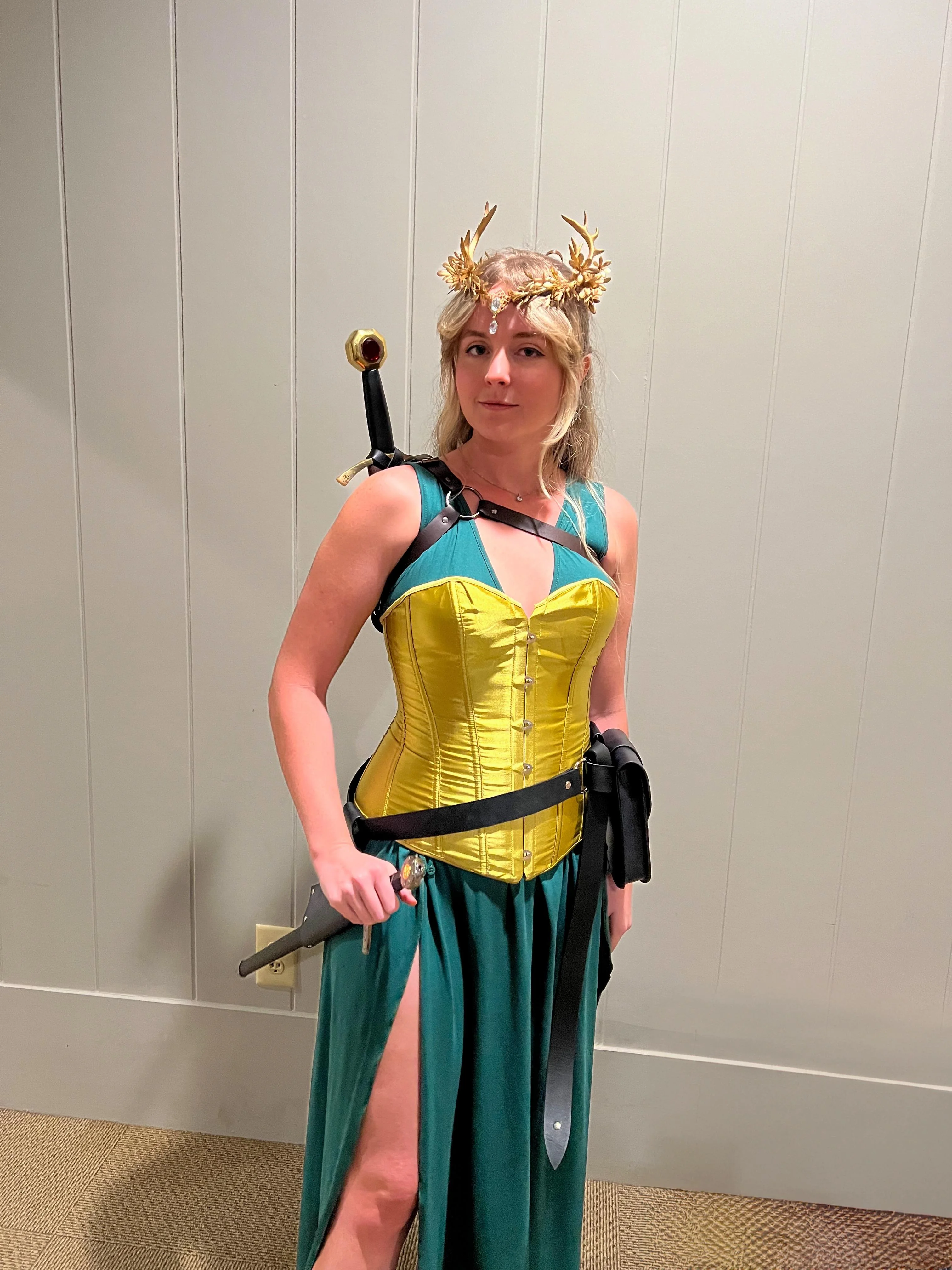 Aelin Galathynius (Throne of Glass) (FaeriesFavours) picture 4 of 4