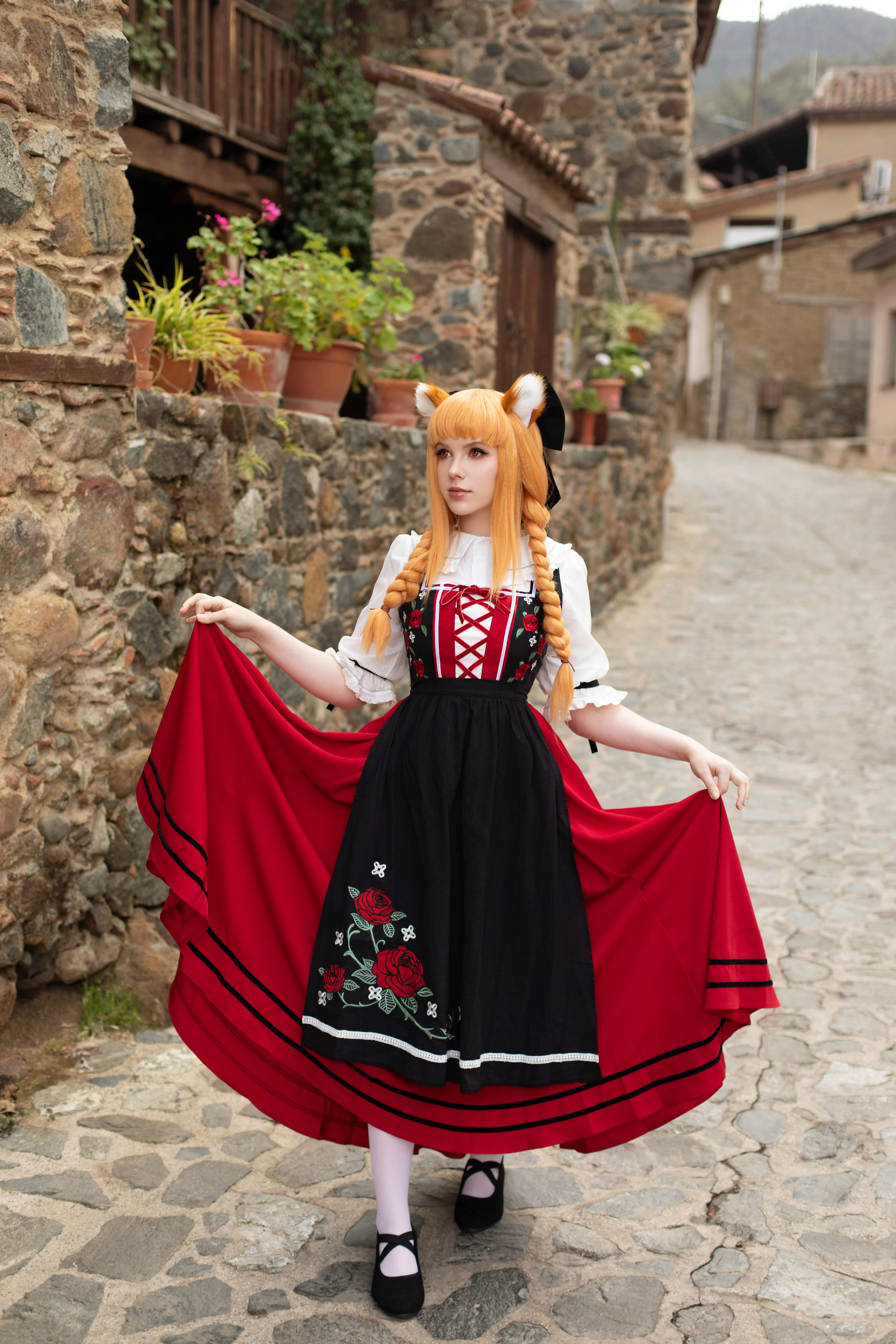 Cosplay Holo (Spice and Wolf) by Naoko picture 2 of 2