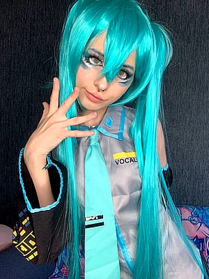 Hatsune Miku by TeaLia'