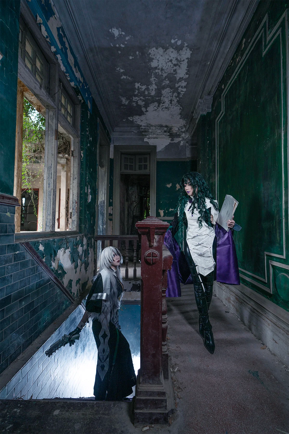 <Path To Nowhere> Oak casket Cosplayer ig: @kuri_emptygarden Raven Cosplayer ig@akafeatkurihara picture 2 of 6