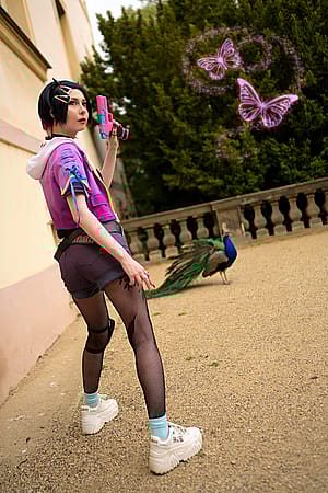 Clove (Valorant) by kxllstrelok'