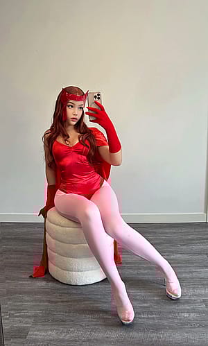 Scarlet Witch ( Wanda) by strawbunnix'