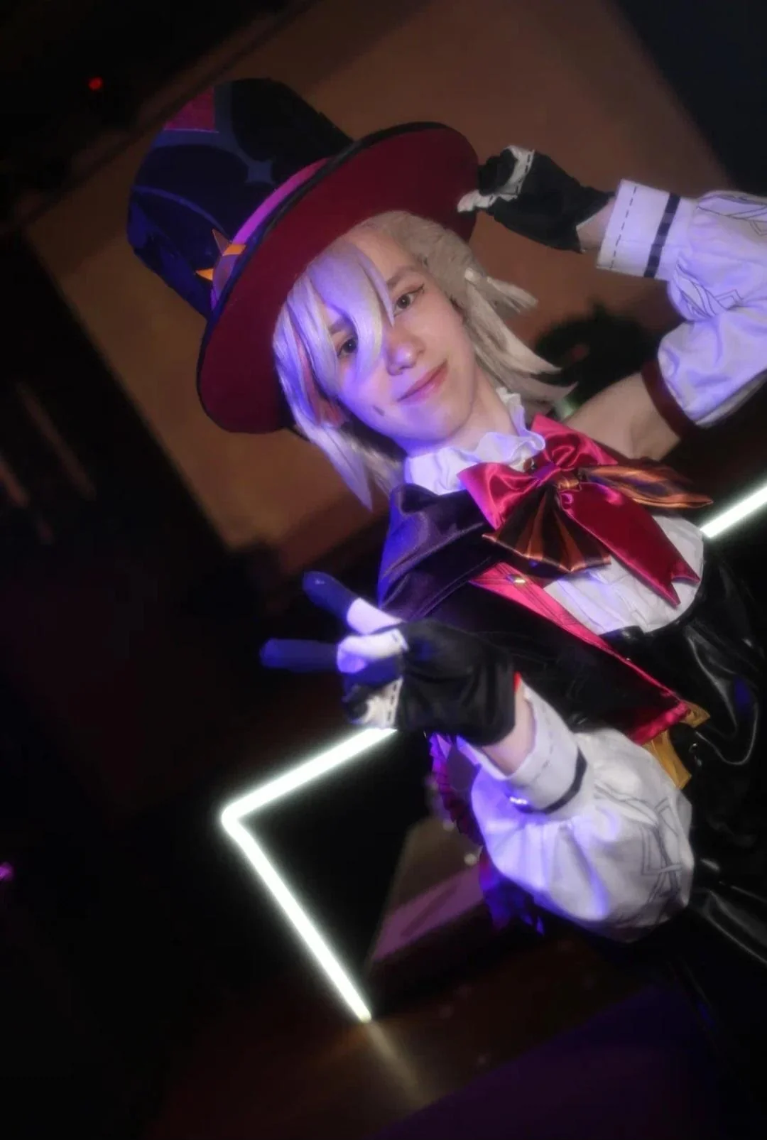 Lyney from Genshin Impact by Cornflower picture 2 of 3