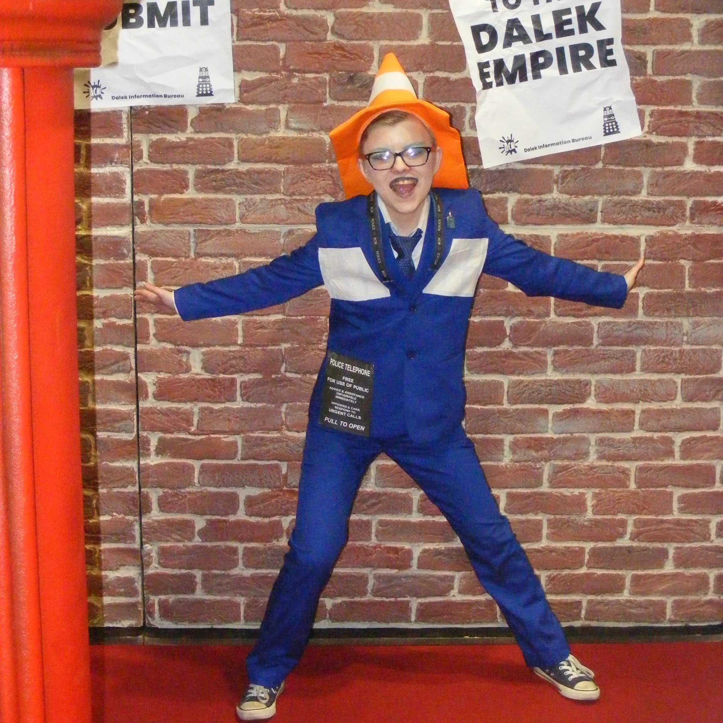 Tardis Cosplay By Weecosplsyer picture 2 of 7