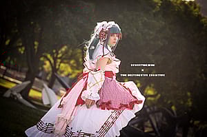 strawberry miku by eeveethejedi; costume by puffypalace'