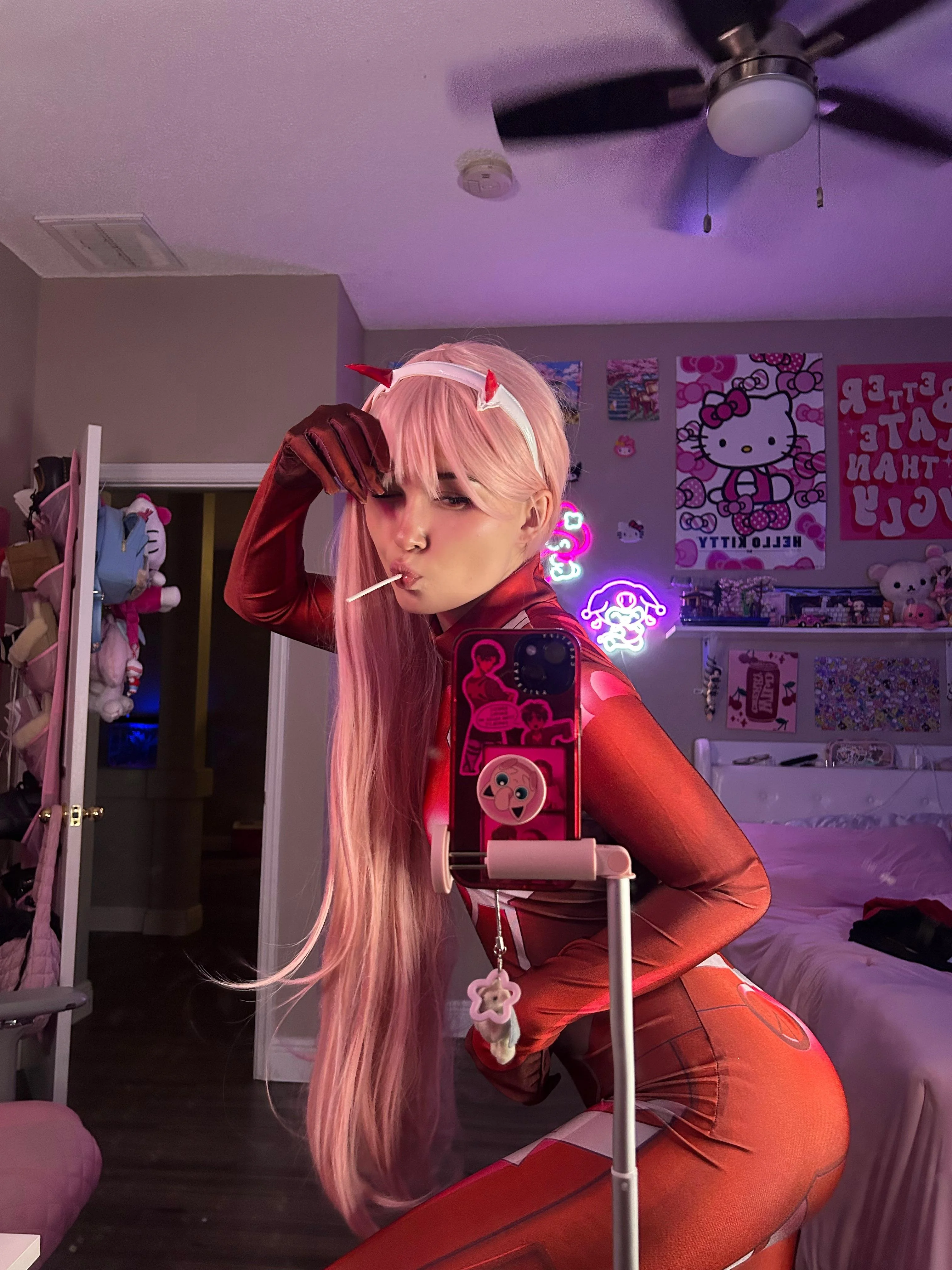 zero two cosplay by booleahhh picture 1 of 3