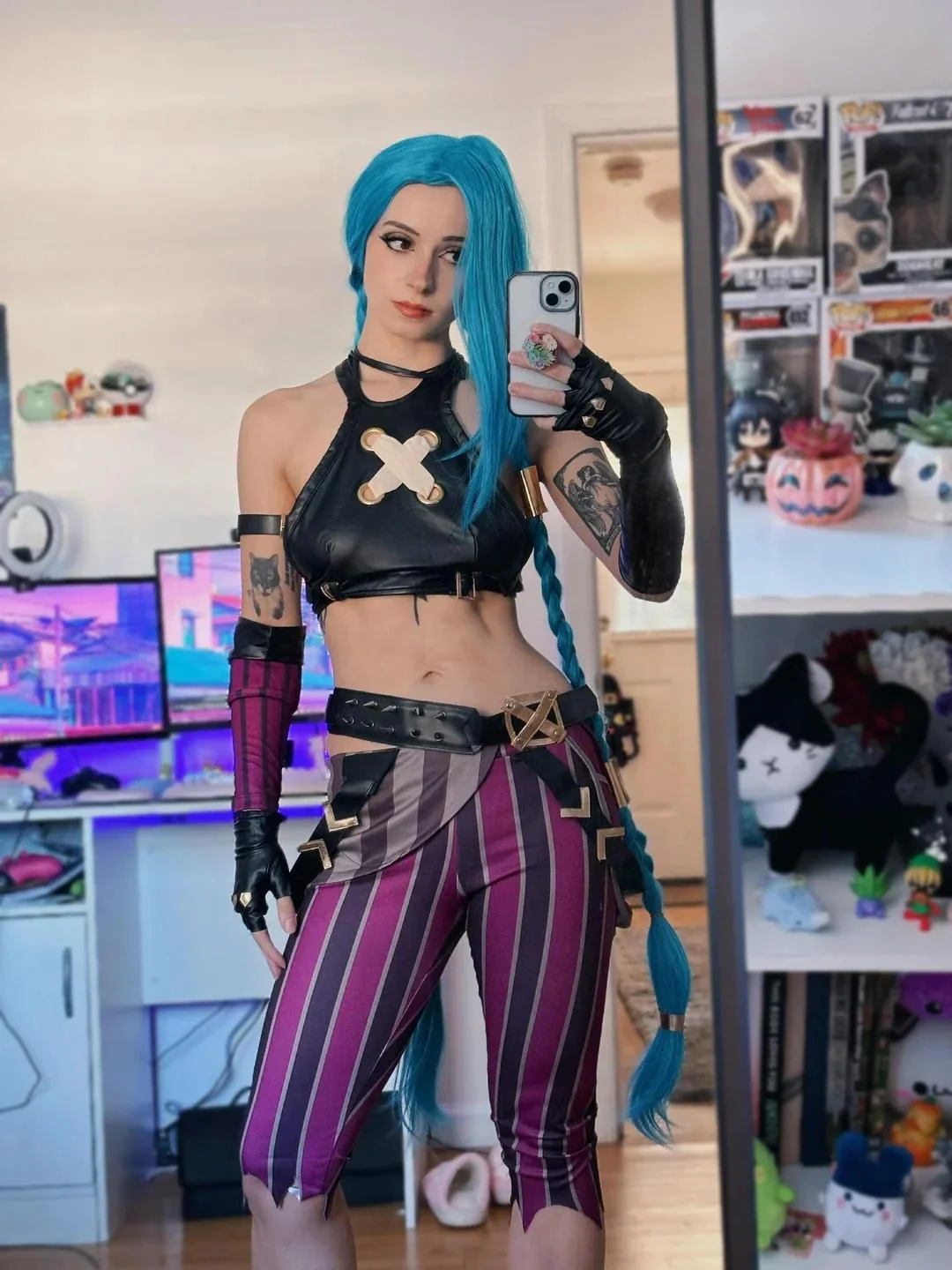 Jinx cosplay picture 2 of 4