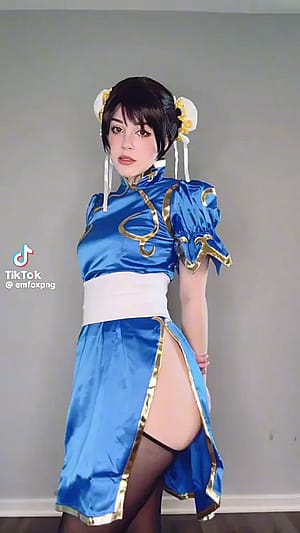 Chun-li from street fighter by (emfoxpng)'