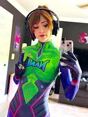 my nano cola dva cosplay… :3 kiriko and juno are mine! (cybrp1nk)'