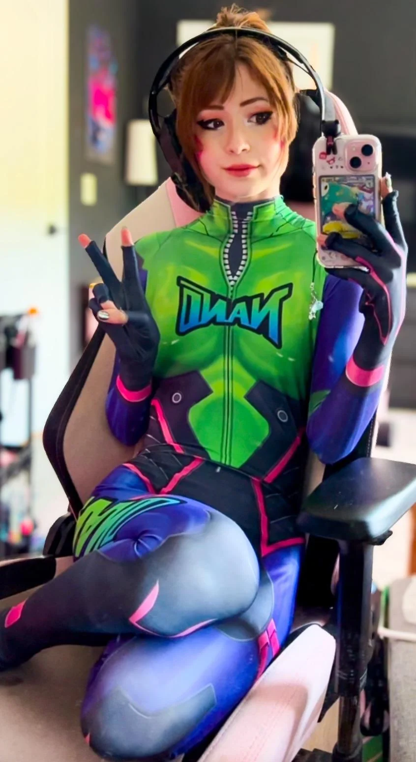 my nano cola dva cosplay… :3 kiriko and juno are mine! (cybrp1nk) picture 2 of 3