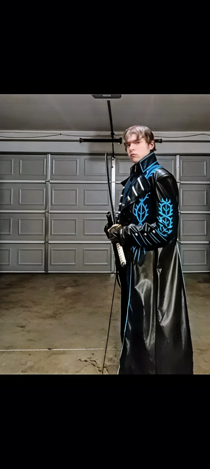 full vergil cosplay picture 1 of 4