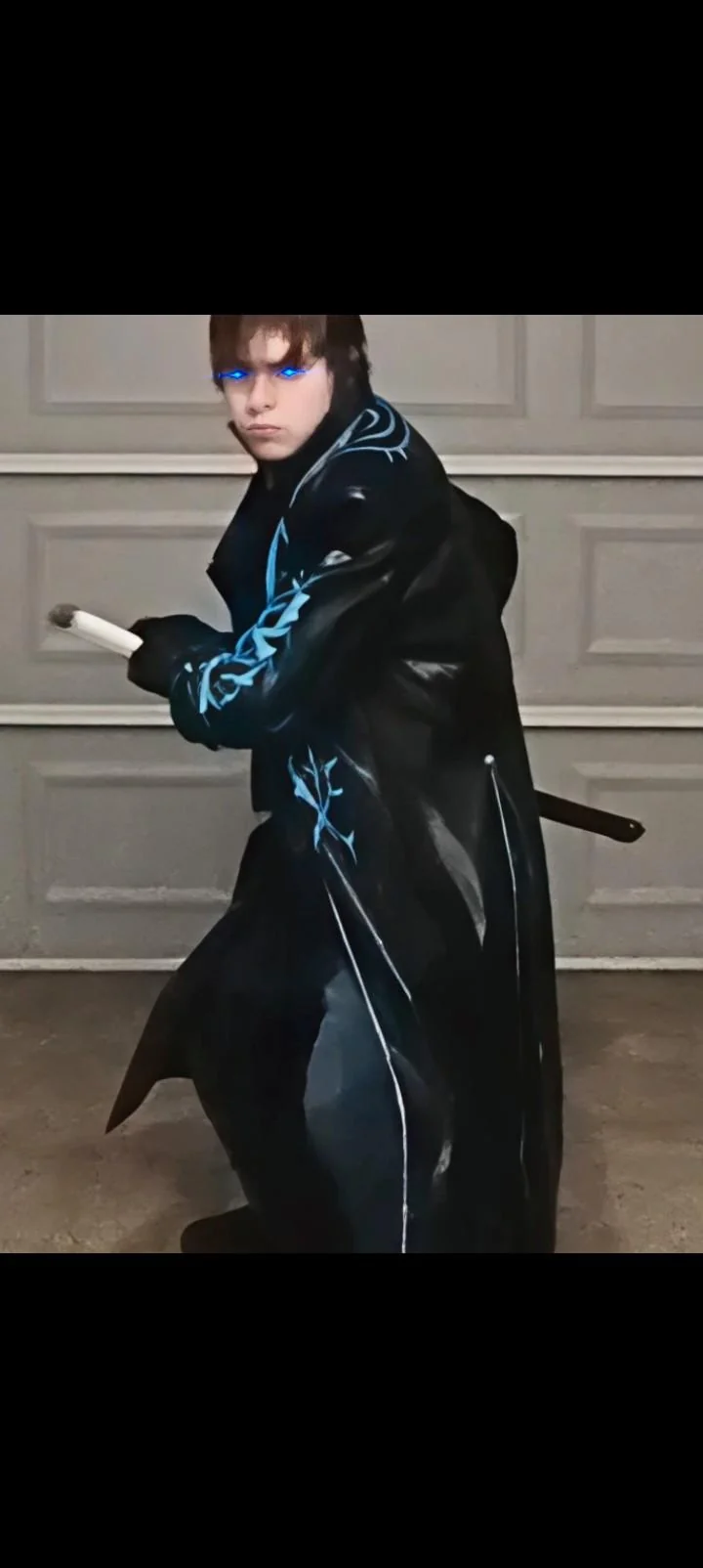 full vergil cosplay picture 2 of 4