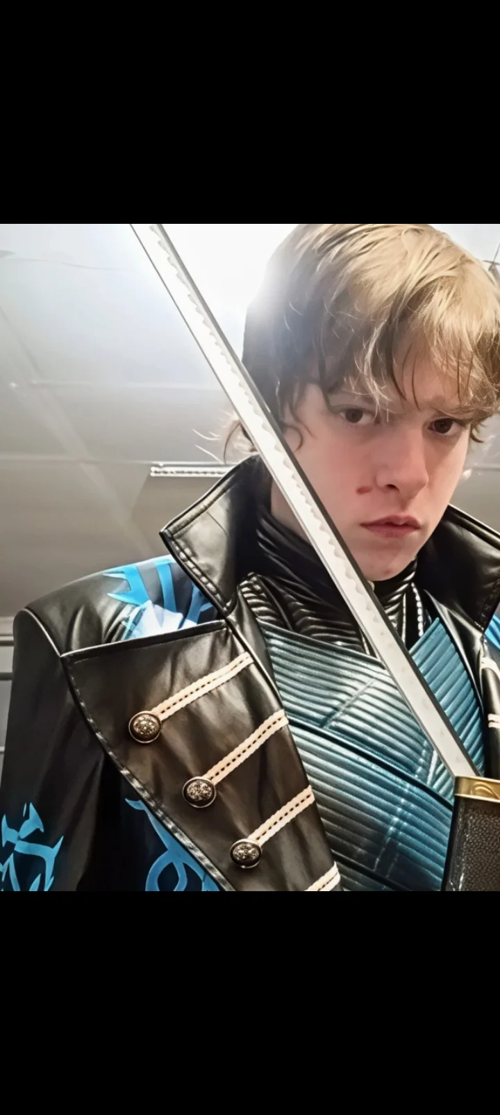 full vergil cosplay picture 3 of 4