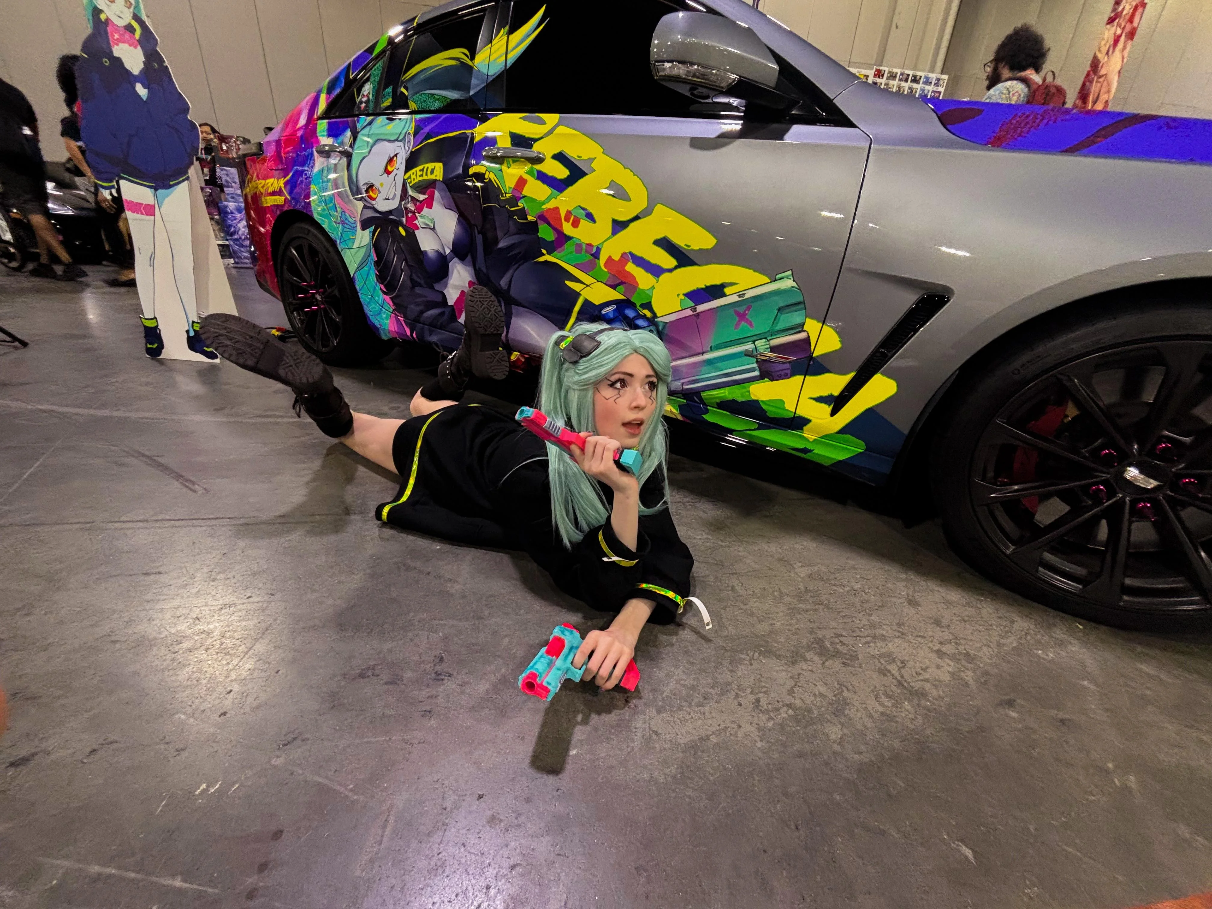 I got to wear my Becca (Edgerunners) to momocon this weekend :3 (cybrp1nk) picture 1 of 3