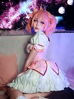 Madoka Kaname cosplay by Nyukix'