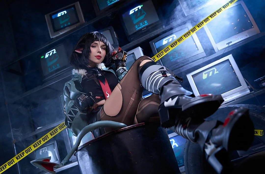 Jane Doe from ZZZ cosplay by Lil Bamby picture 3 of 3