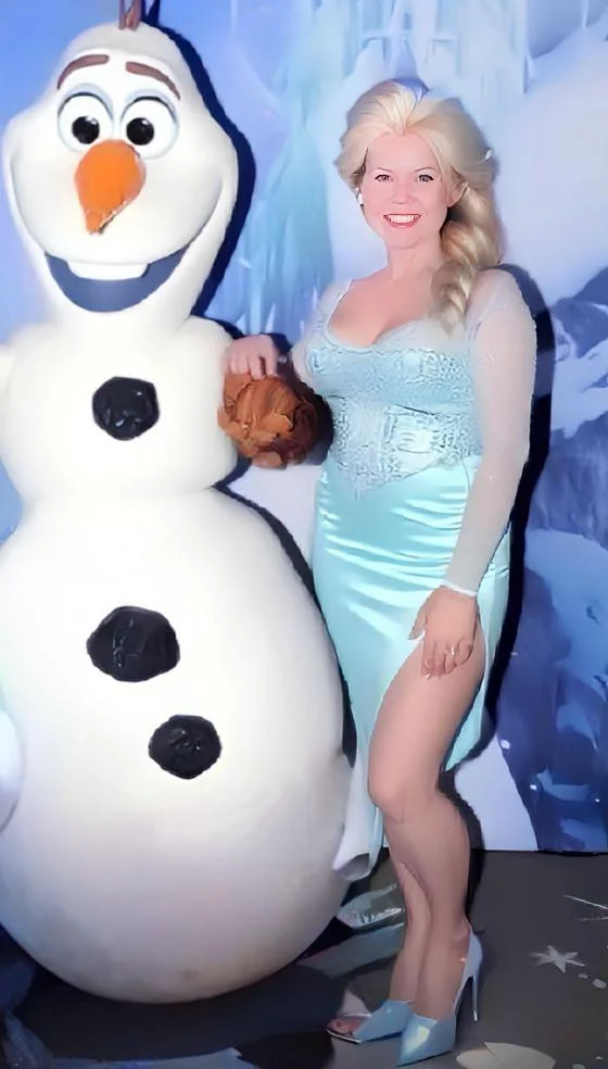 Elsa (Kari Johansen) picture 1 of 1
