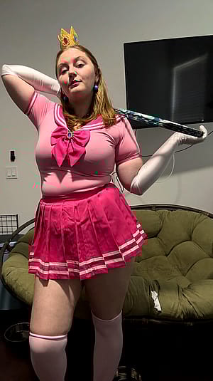 Princess Peach (LittleSunnyPeaches)'
