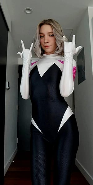 Spider Gwen by ShyVelvetRose'