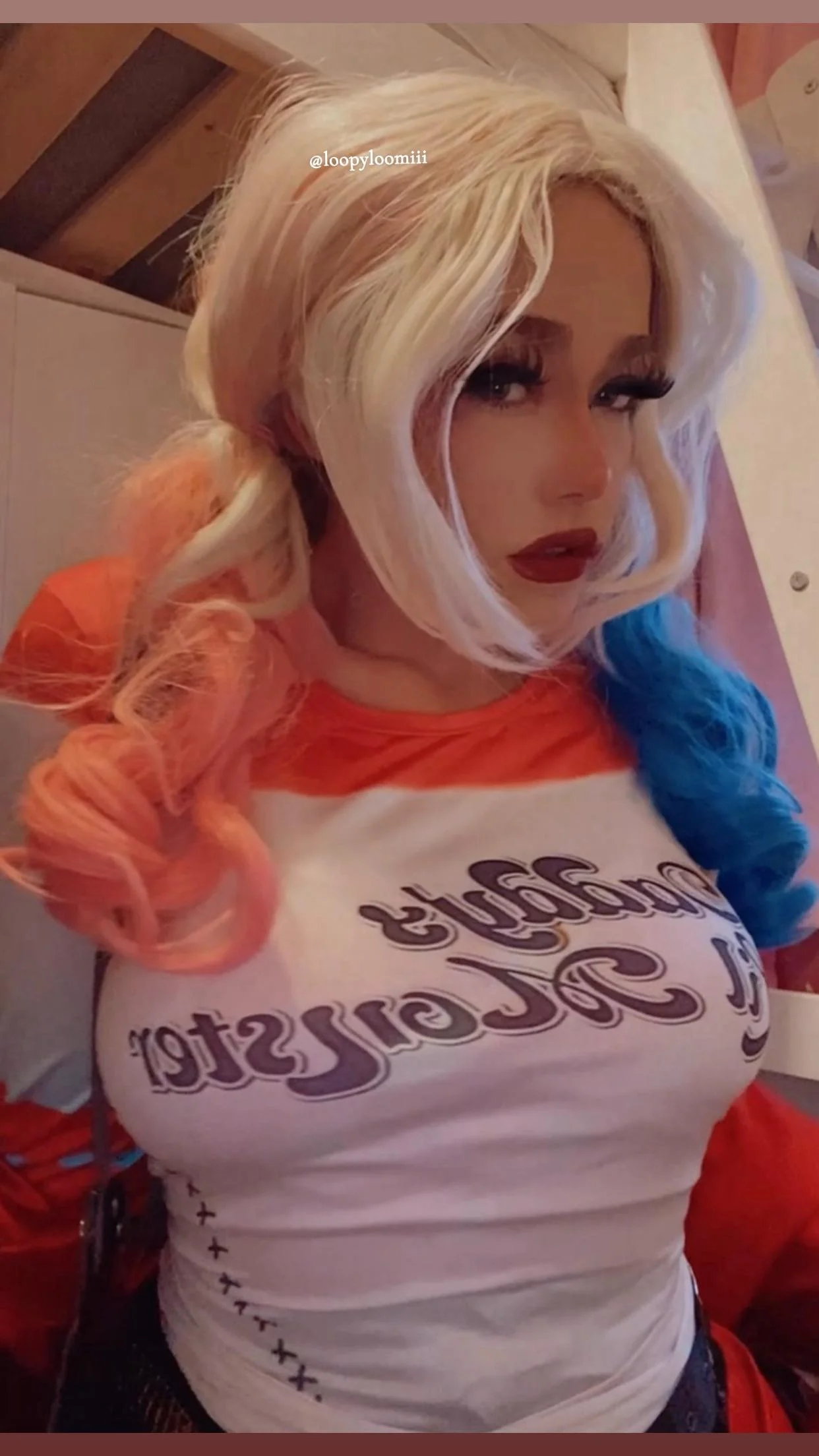 Harley Quinn picture 1 of 2