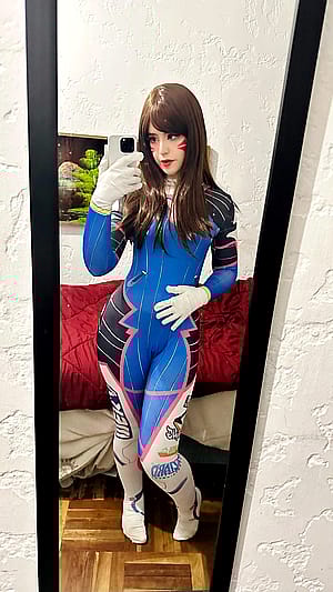 Dva main skin [self]'