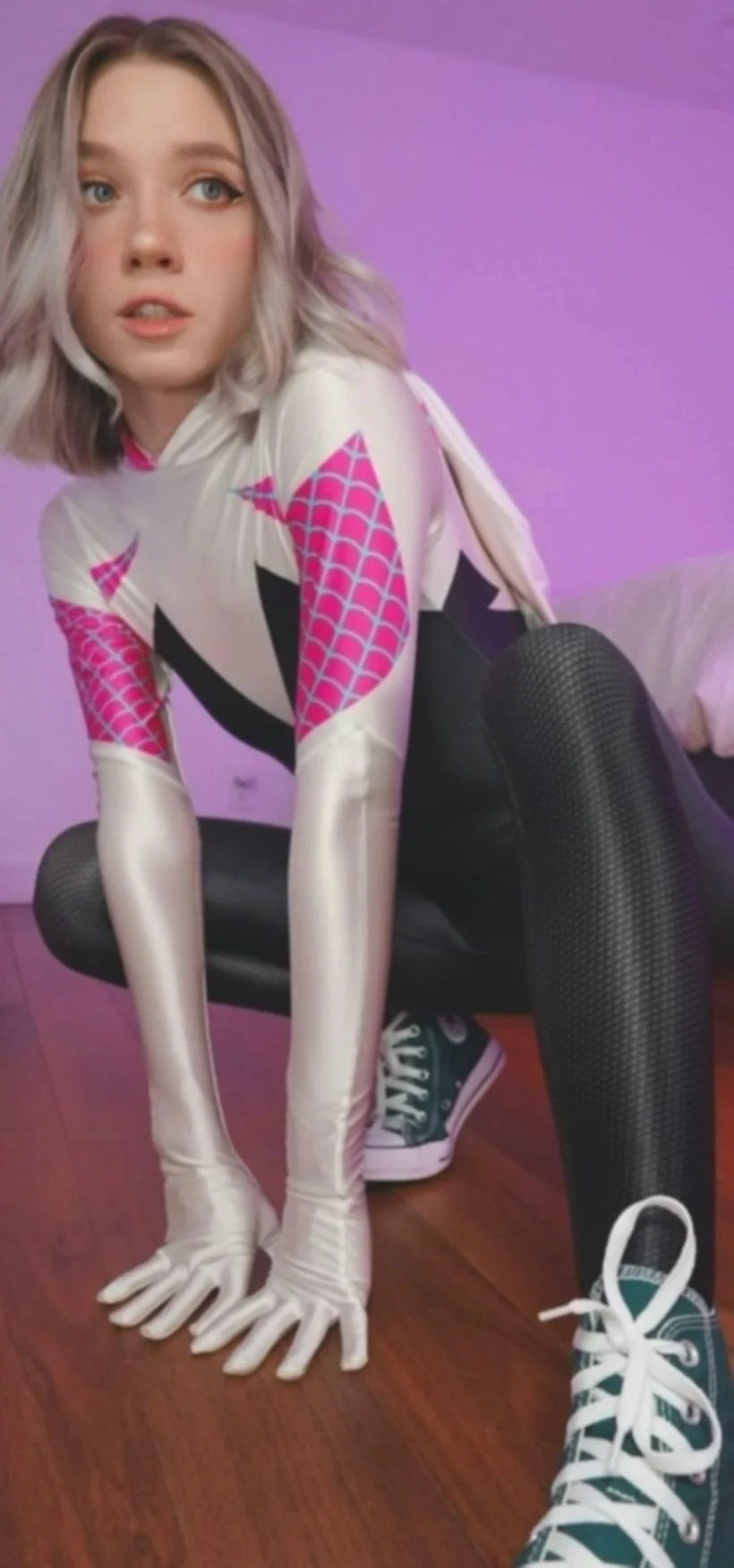 Spider Gwen by ShyVelvetRose picture 1 of 1